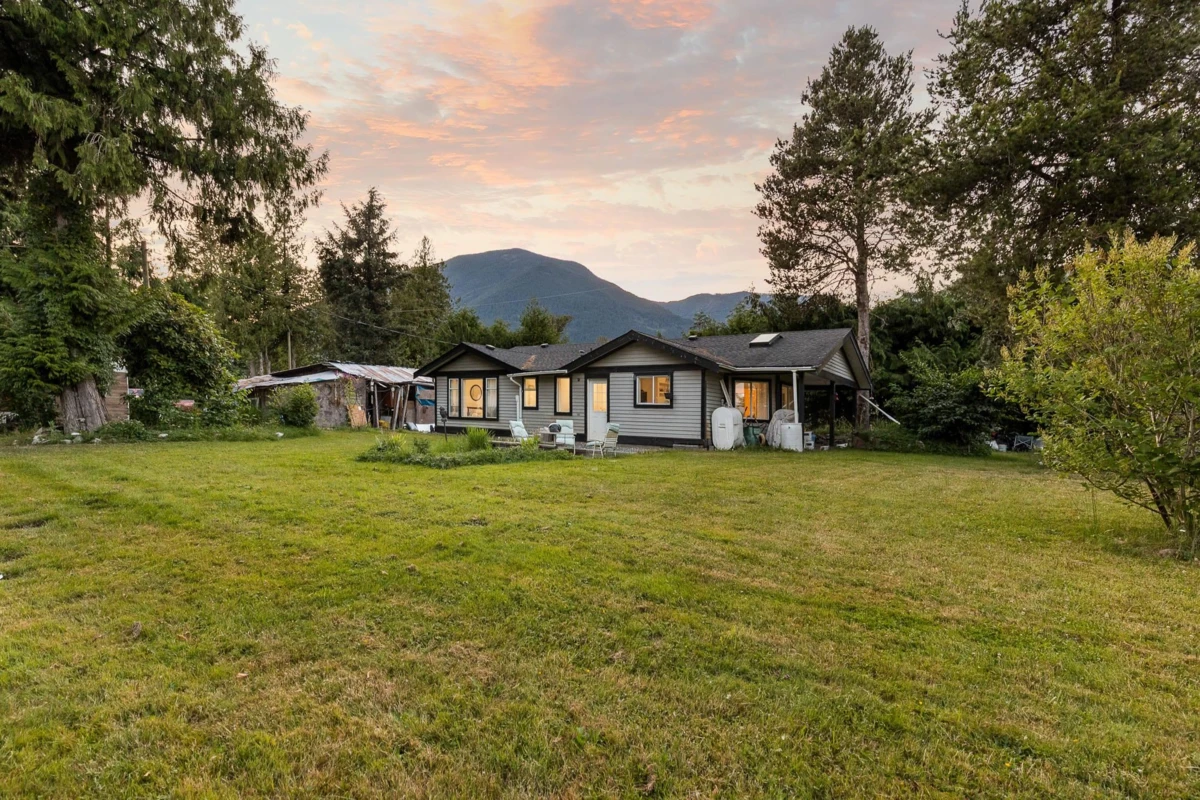 Living Room Photo of 41646 Kirkpatrick Road, Mission, BC