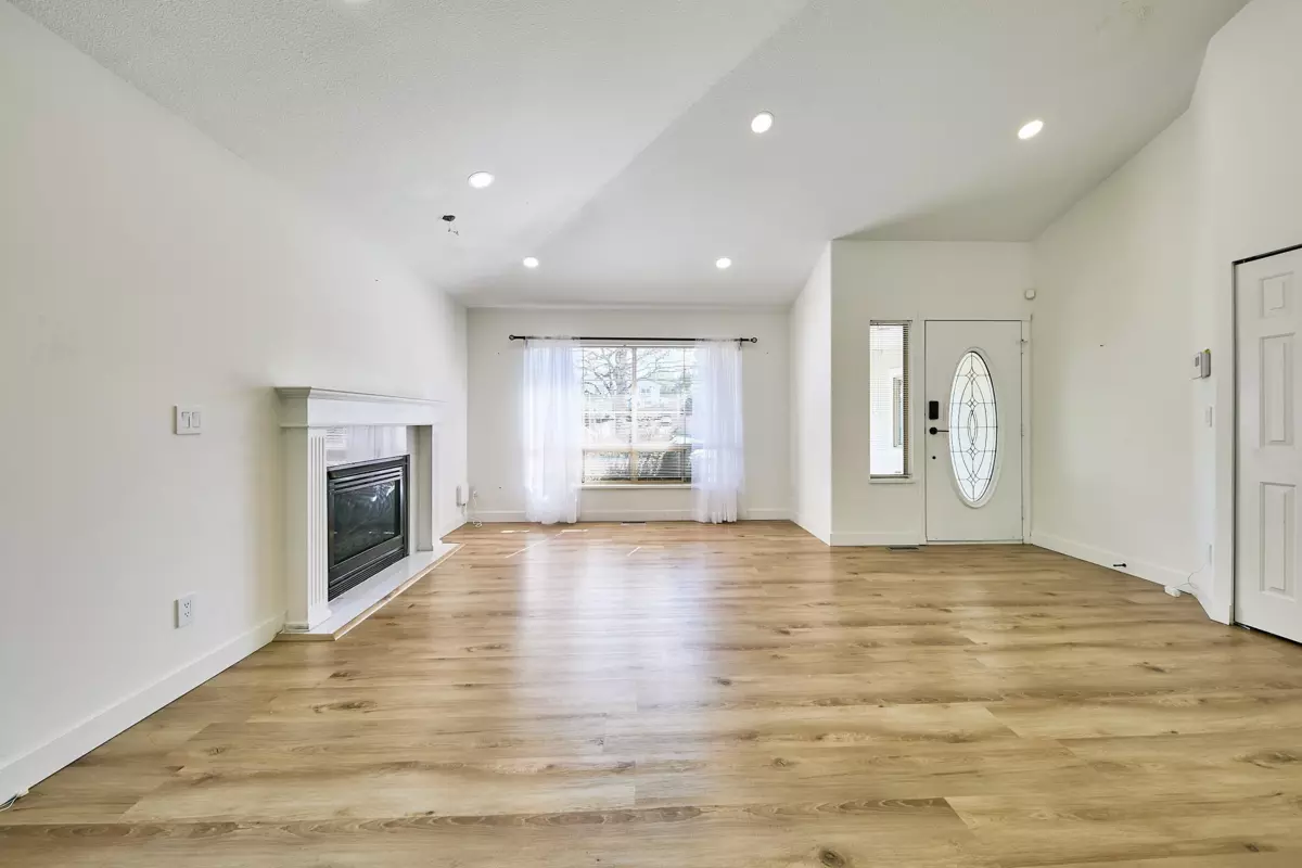Family Room Photo of 23015 124b Avenue, Maple Ridge, BC