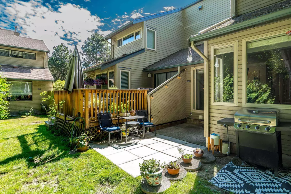 Family Room Photo of 1873 Lilac Drive, Surrey, BC