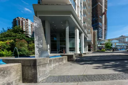 906 4808 Hazel Street, Burnaby, BC, Burnaby — Apartment/Condo for sale