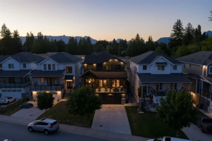 20859 Golf Lane, Maple Ridge, BC, Maple Ridge — Single Family Residence for sale