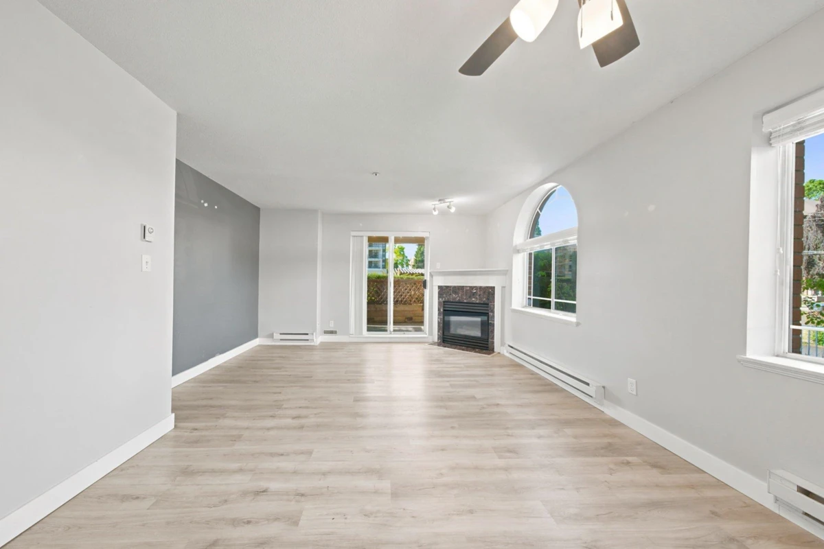 Living Room Photo of 102 2380 Shaughnessy Street, Port Coquitlam, BC