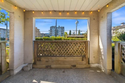 Entry Foyer Photo of 102 2380 Shaughnessy Street, Port Coquitlam, BC