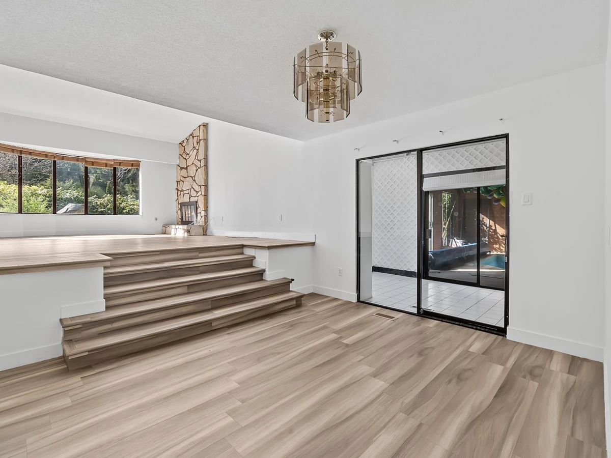 Family Room Photo of 3316 140 Street, Surrey, BC
