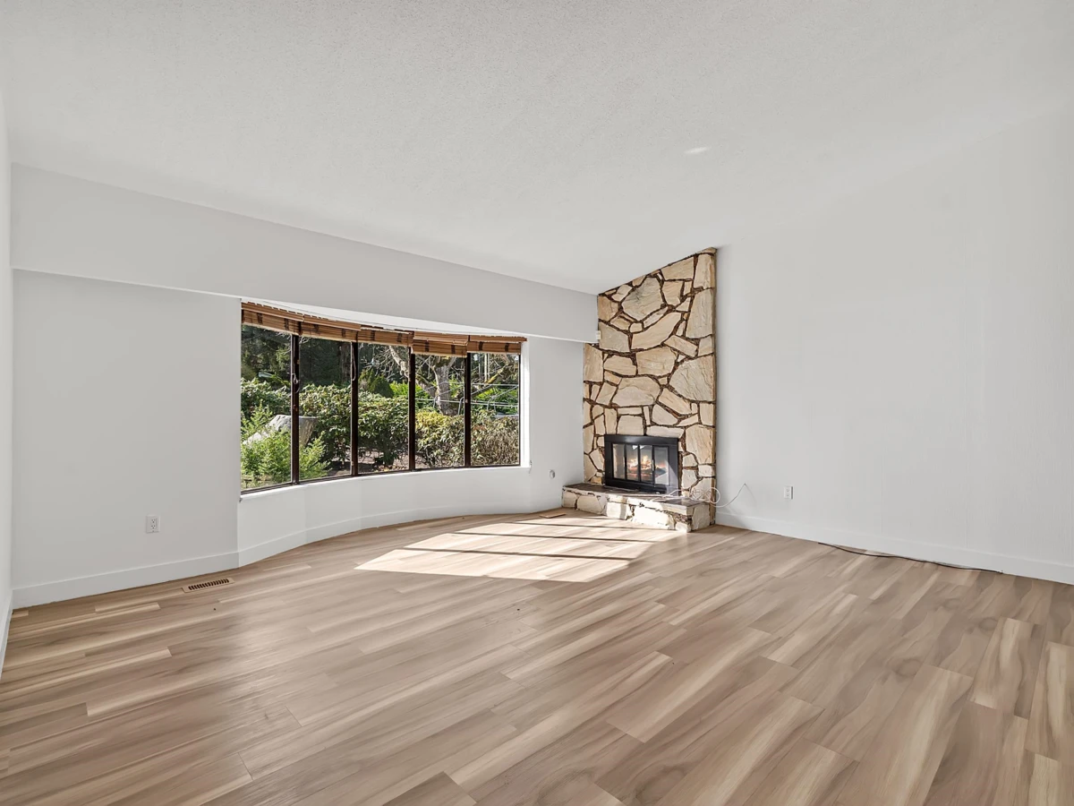 Living Room Photo of 3316 140 Street, Surrey, BC