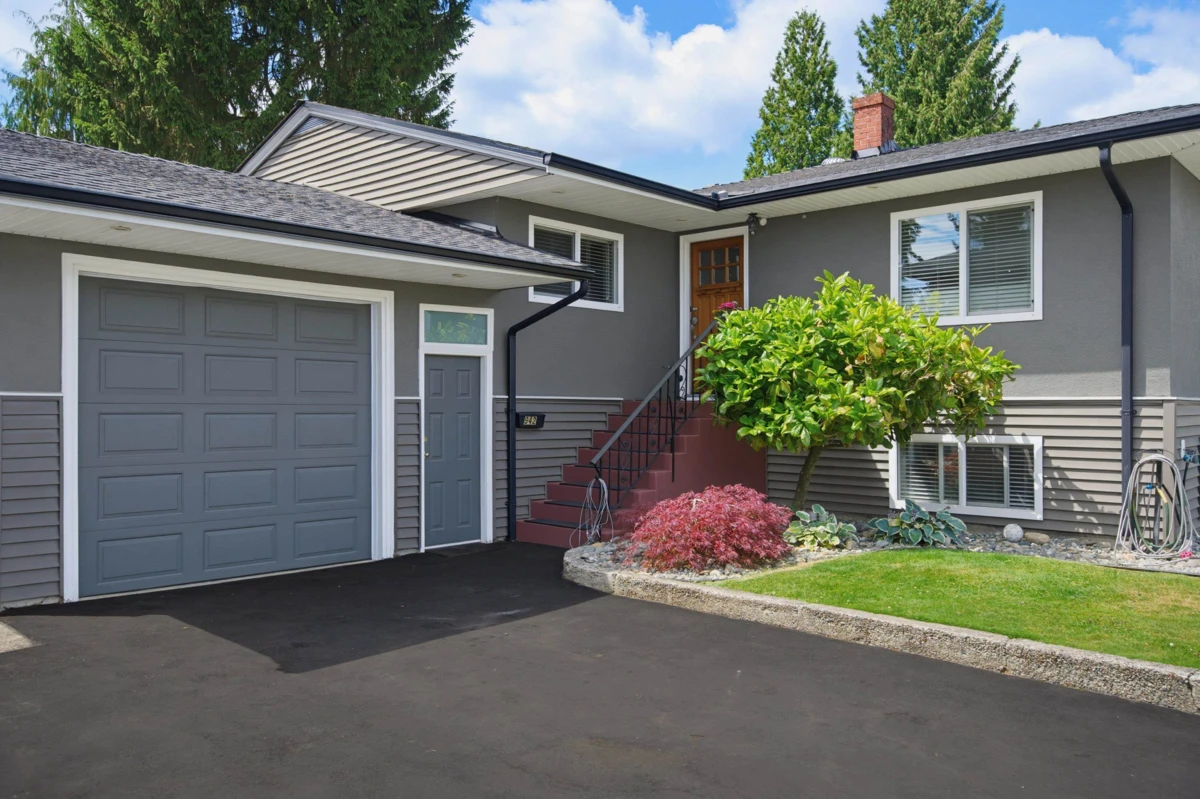 Living Room Photo of 942 Porter Street, Coquitlam, BC