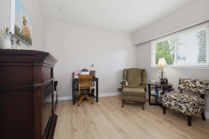 Entry Foyer Photo of 942 Porter Street, Coquitlam, BC