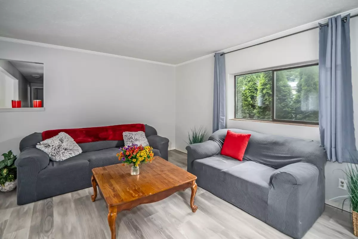 Family Room Photo of 68 3942 Columbia Valley Road, Cultus Lake, BC