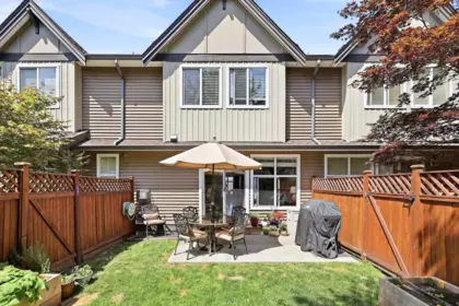 Front Yard Photo of 10 5900 Jinkerson Road, Chilliwack, BC