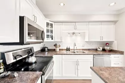 Kitchen Photo of 10 5900 Jinkerson Road, Chilliwack, BC