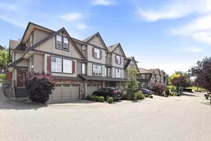 Swimming Pool Photo of 10 5900 Jinkerson Road, Chilliwack, BC