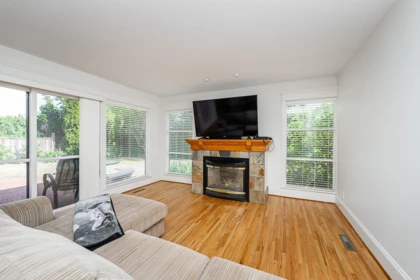 Outdoor Deck Photo of 16592 78 Avenue, Surrey, BC
