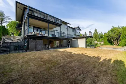 Outdoor Kitchen Photo of 16592 78 Avenue, Surrey, BC