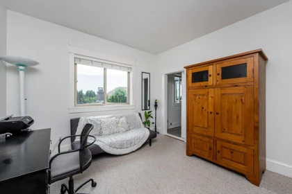Staircase Photo of 16592 78 Avenue, Surrey, BC