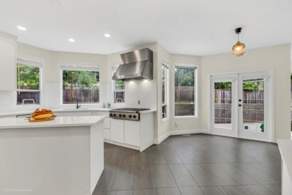 Kitchen Island Photo of 12392 63a Avenue, Surrey, BC
