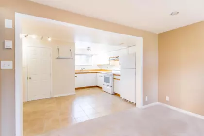 Entry Foyer Photo of 444 Lakeview Street, Coquitlam, BC