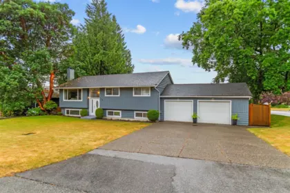 Hot Tub / Spa Photo of 444 Lakeview Street, Coquitlam, BC