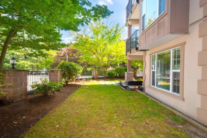 Hallway Photo of 101 20286 53a Avenue, Langley, BC