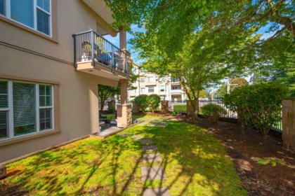 Outdoor Patio Photo of 101 20286 53a Avenue, Langley, BC