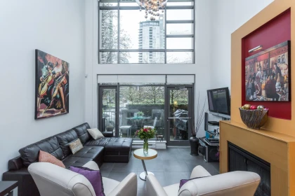 104 1168 Richards Street, Vancouver, BC, Vancouver — Townhouse for sale