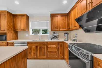 Kitchen Photo of 7882 165a Street, Surrey, BC