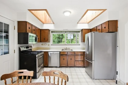 Breakfast Nook Photo of 1890 Charles Street, Port Moody, BC