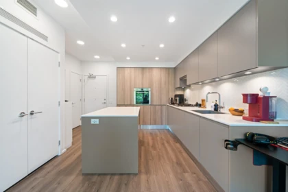 202 3809 Evergreen Place, Burnaby, BC, Burnaby — Apartment/Condo for sale