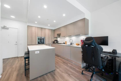 202 3809 Evergreen Place, Burnaby, BC, Burnaby — Apartment/Condo for sale