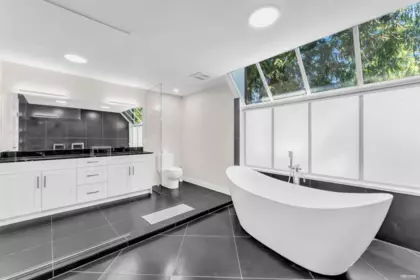 Hallway Photo of 3249 136 Street, Surrey, BC