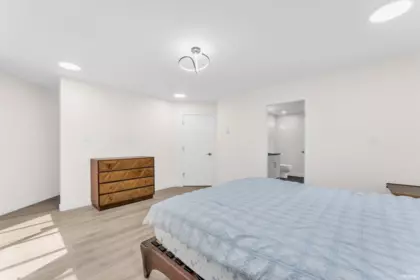 Laundry Room Photo of 3249 136 Street, Surrey, BC