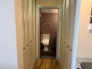 Entry Foyer Photo of 206 710 Seventh Avenue, New Westminster, BC