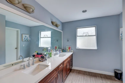 Hallway Photo of 2986 Albion Drive, Coquitlam, BC