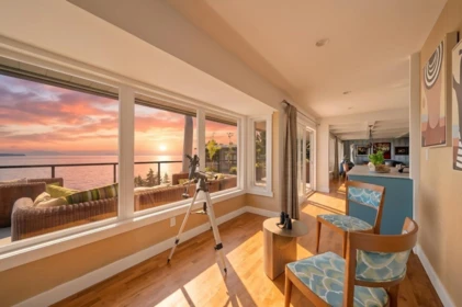 Breakfast Nook Photo of 14380 Sunset Drive, White Rock, BC