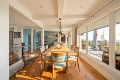 Kitchen Island Photo of 14380 Sunset Drive, White Rock, BC