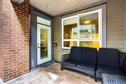 Hallway Photo of 106 15188 29a Avenue, Surrey, BC