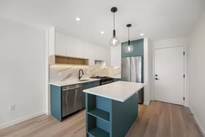 409 6270 Gooseberry Drive, Surrey, BC, Surrey — Apartment/Condo for sale