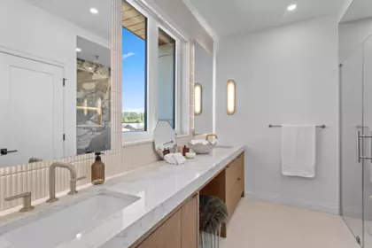 Entry Foyer Photo of 2 5459 Forglen Drive, Burnaby, BC