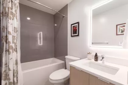 Laundry Room Photo of 404 2666 Duke Street, Vancouver, BC
