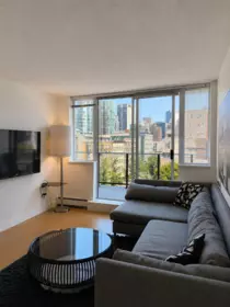 702 1325 Rolston Street, Vancouver, BC, Vancouver — Apartment/Condo for sale