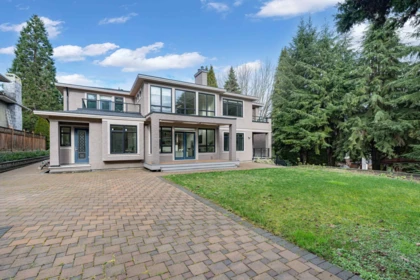 8168 Hunter Street, Burnaby, BC, Burnaby — Single Family Residence for sale