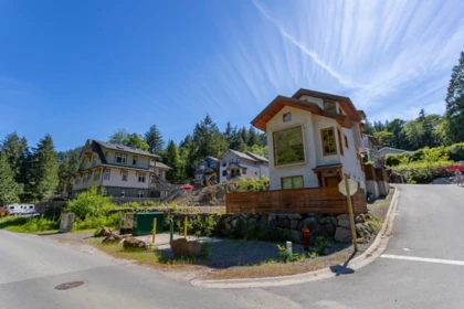 Kitchen Photo of 1080 Foxglove Lane, Bowen Island, BC