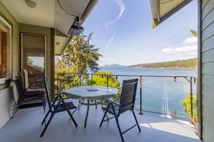 Breakfast Nook Photo of 1602 Chart Drive, Pender Island, BC
