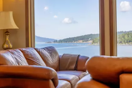 Family Room Photo of 1602 Chart Drive, Pender Island, BC