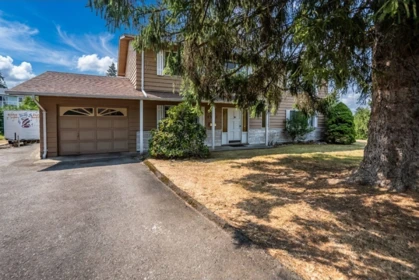 Kitchen Photo of 4503 Southridge Crescent, Langley, BC