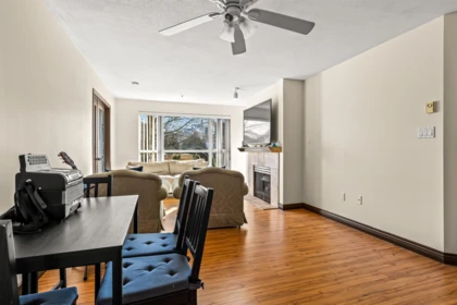 Kitchen Photo of 122 2551 Parkview Lane, Port Coquitlam, BC