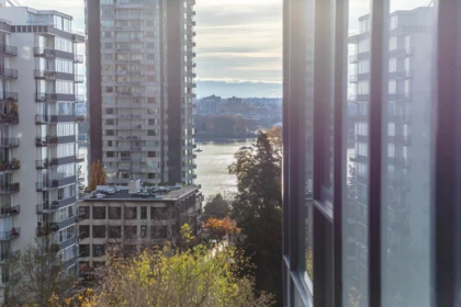 Breakfast Nook Photo of 904 1221 Bidwell Street, Vancouver, BC