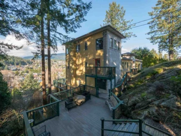 313 Skyline Drive, Gibsons, BC, Gibsons — Single Family Residence for sale