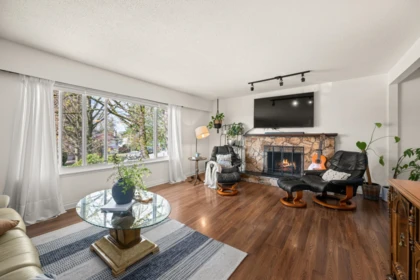 Family Room Photo of 5866 179a Street, Surrey, BC