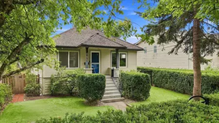446 Kelly Street, New Westminster, BC, New Westminster — Single Family Residence for sale