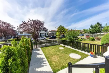 2975 E 42nd Avenue, Vancouver, BC, Vancouver — Half Duplex for sale